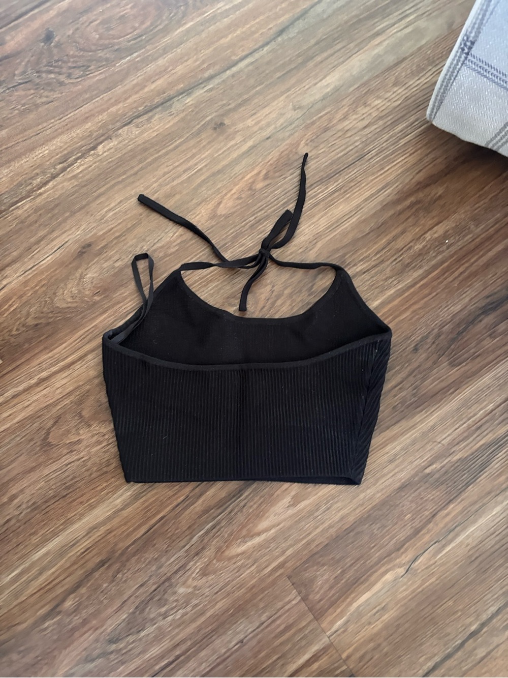 Babaton Ribbed Black Halter Crop Top - Picture 3 of 4